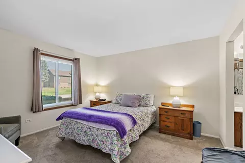 Bedroom - 3 Creekside Cir #B, Elgin, IL 60123 photo 1 of 2
