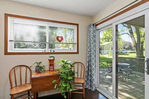 Other - 3 Creekside Cir #B, Elgin, IL 60123 photo 1 of 5