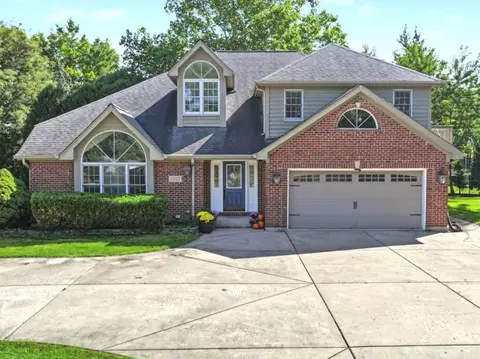 5937 Boundary Rd, Downers Grove, IL 60516