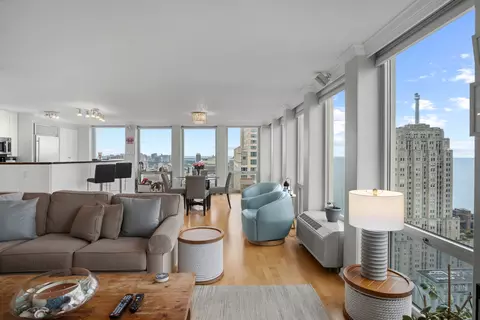 Living - 111 E Chestnut St #46A, Chicago, IL 60611 photo 3 of 3