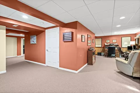Entry Way - Undisclosed, Diamond, IL 60416 photo 1 of 1