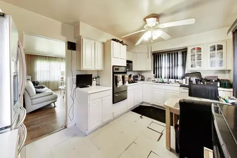 Kitchen - 16242 Oxford Dr, Markham, IL 60428 photo 3 of 3