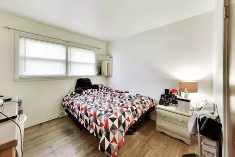 Bedroom - 16242 Oxford Dr, Markham, IL 60428 photo 5 of 6