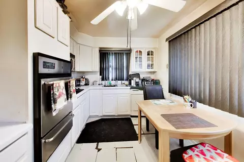 Kitchen - 16242 Oxford Dr, Markham, IL 60428 photo 2 of 3