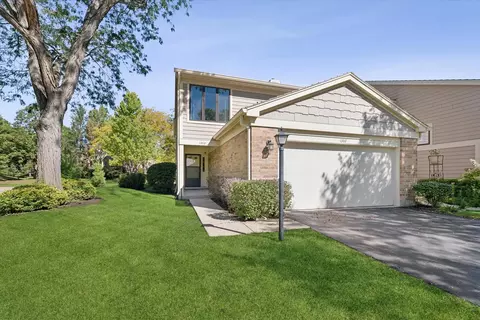 1302 Pimlico Pkwy #-, Libertyville, IL 60048