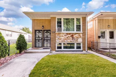 3715 S 52nd Ct, Cicero, IL 60804