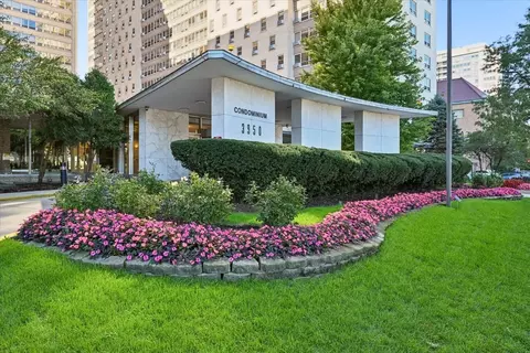 3950 N Lake Shore Dr #703, Chicago, IL 60613