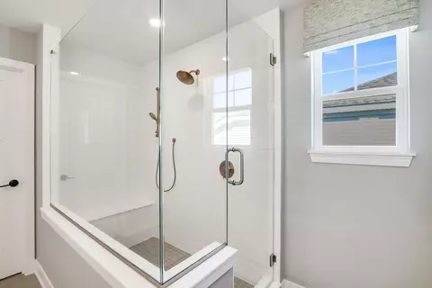 Bath - 12940 S Platte Trl, Plainfield, IL 60585 photo 2 of 3