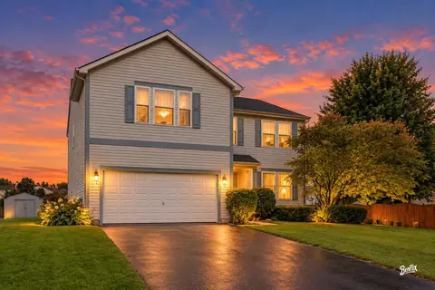 219 Meadowvale Ln, Poplar Grove, IL 61065
