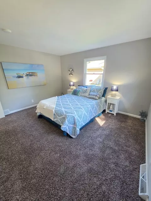 Bedroom - 2059 Robert St, Aurora, IL 60506 photo 1 of 3