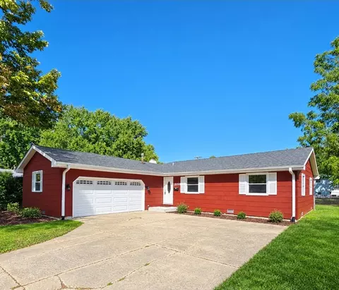 2059 Robert St, Aurora, IL 60506
