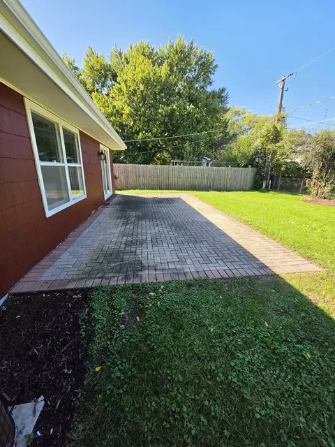 Exterior - 2059 Robert St, Aurora, IL 60506 photo 3 of 3