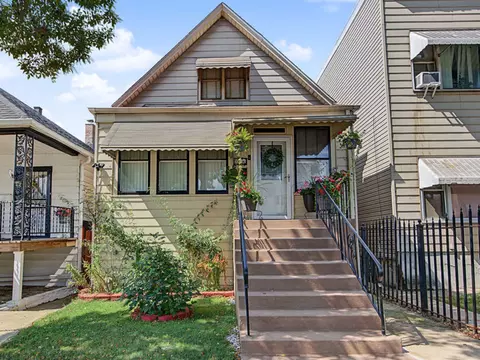 10414 S Ewing Ave, Chicago, IL 60617