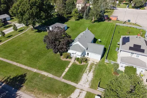 View/Area - 406 E Cherry St, Chatsworth, IL 60921 photo 4 of 13