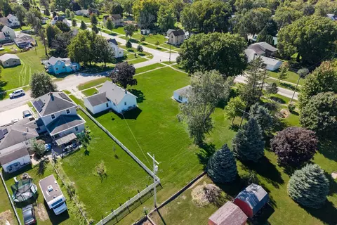 View/Area - 406 E Cherry St, Chatsworth, IL 60921 photo 6 of 13