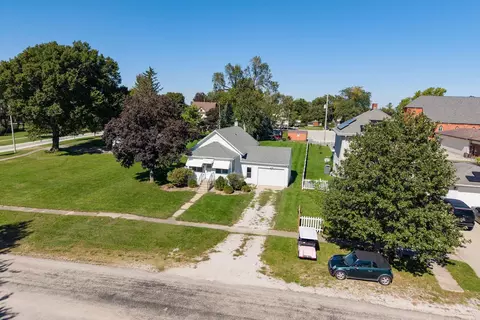View/Area - 406 E Cherry St, Chatsworth, IL 60921 photo 5 of 13