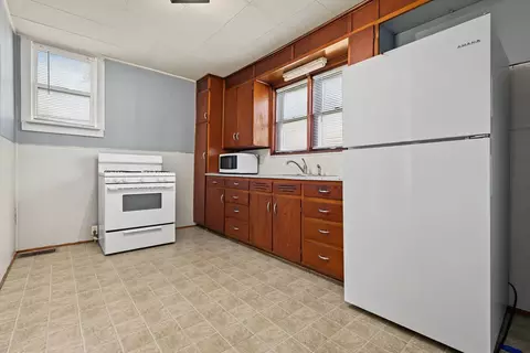 Kitchen - 406 E Cherry St, Chatsworth, IL 60921 photo 1 of 2