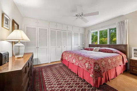 Bedroom - 90 Park Ln, Lake Bluff, IL 60044 photo 1 of 3
