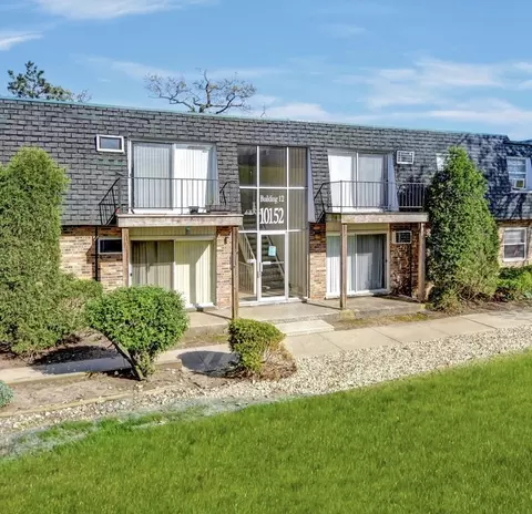 10152 S 84th Ter #12-109, Palos Hills, IL 60465