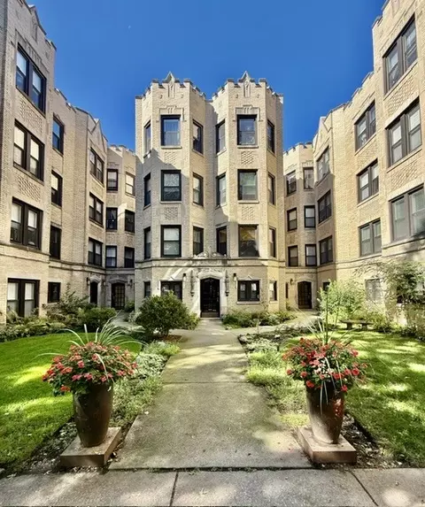 7074 N Wolcott Ave #1, Chicago, IL 60626