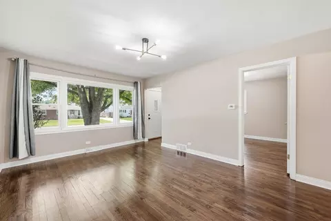 532 Clayton Rd, Hillside, IL 60162 photo 12