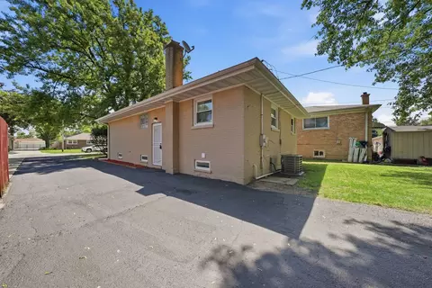 532 Clayton Rd, Hillside, IL 60162 photo 3