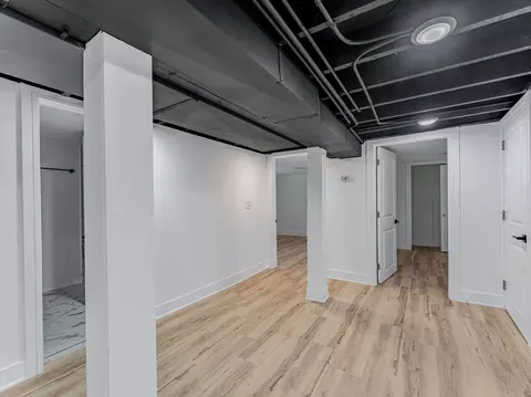 Entry Way - Undisclosed, Chicago, IL 60628 photo 4 of 4