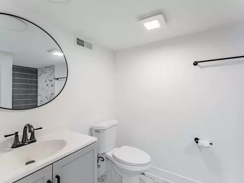 Bath - Undisclosed, Chicago, IL 60628 photo 2 of 2