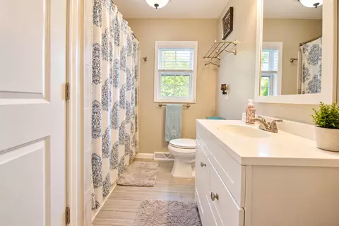 Bath - 114 Eugene St, Towanda, IL 61776 photo 3 of 4