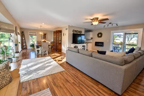 Living - 114 Eugene St, Towanda, IL 61776 photo 3 of 4