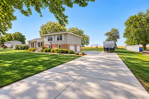 Exterior - 114 Eugene St, Towanda, IL 61776 photo 3 of 8