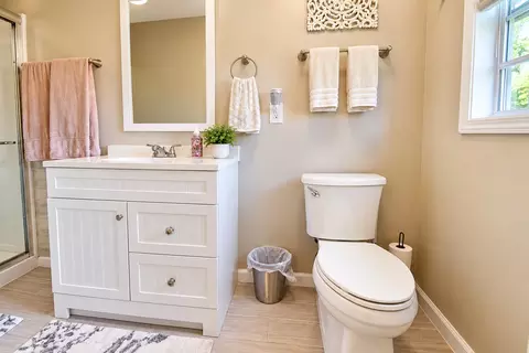 Bath - 114 Eugene St, Towanda, IL 61776 photo 2 of 4