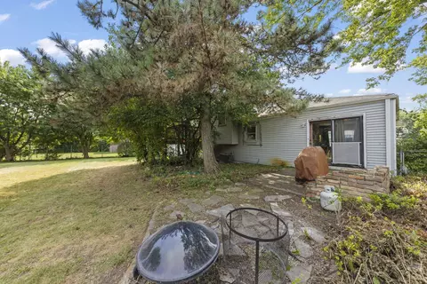 Exterior - 1 N043 Darling St, Carol Stream, IL 60188 photo 4 of 7