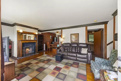 Living - 1 N043 Darling St, Carol Stream, IL 60188 photo 1 of 2