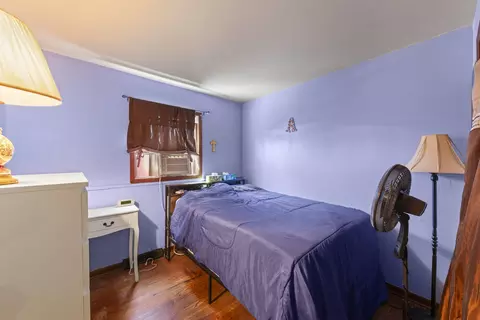 Bedroom - 1 N043 Darling St, Carol Stream, IL 60188 photo 4 of 4