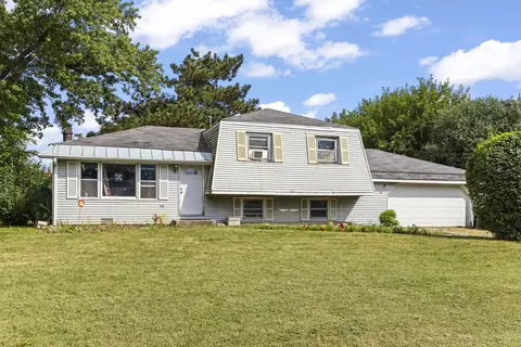 Exterior - 1 N043 Darling St, Carol Stream, IL 60188 photo 2 of 7