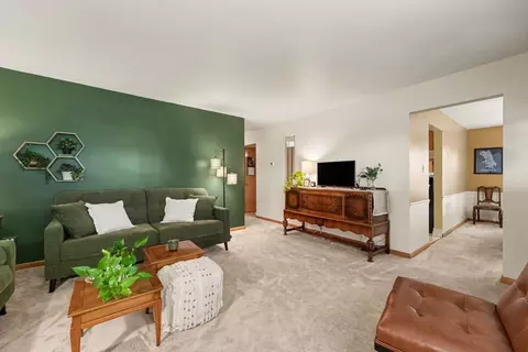 Living - 18525 Miller Dr, Lansing, IL 60438 photo 3 of 3
