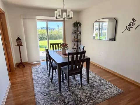 Dining - 3006 Independence Dr, Peru, IL 61354 photo 2 of 3
