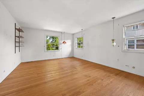 Living - 937 Sutton Dr, Northbrook, IL 60062 photo 5 of 5
