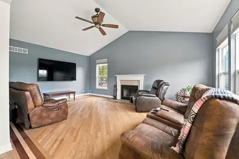 Living - 304 Edgewood Dr, Minooka, IL 60447 photo 1 of 3
