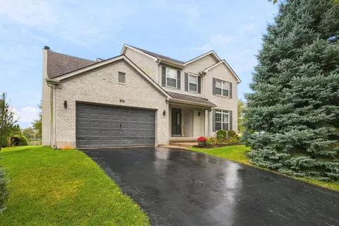 Exterior - 304 Edgewood Dr, Minooka, IL 60447 photo 2 of 8