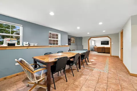 Dining - 304 Edgewood Dr, Minooka, IL 60447 photo 4 of 4