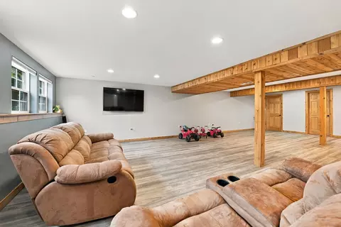Other - 304 Edgewood Dr, Minooka, IL 60447 photo 6 of 7