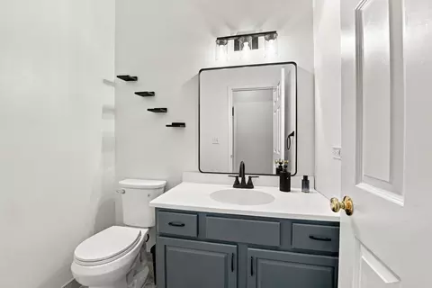 Bath - 304 Edgewood Dr, Minooka, IL 60447 photo 1 of 4