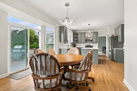 Dining - 304 Edgewood Dr, Minooka, IL 60447 photo 2 of 4