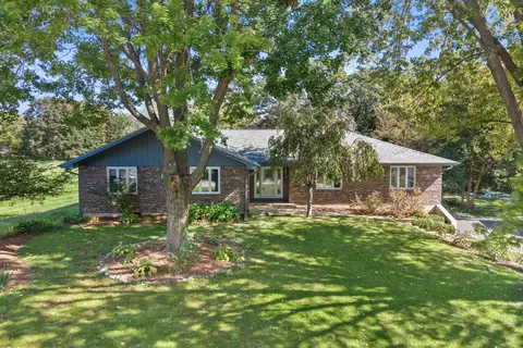 Exterior - 8 N627 Gingerwood Ln, Elgin, IL 60124 photo 10 of 11