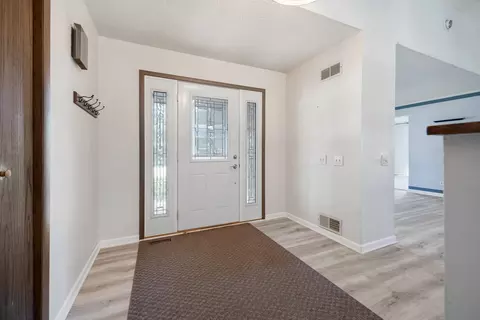 Entry Way - 8 N627 Gingerwood Ln, Elgin, IL 60124 photo 1 of 1