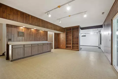 Living - 8 N627 Gingerwood Ln, Elgin, IL 60124 photo 4 of 7