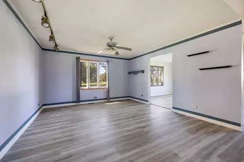 Living - 8 N627 Gingerwood Ln, Elgin, IL 60124 photo 3 of 7