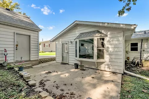 Exterior - 115 E 3rd Ave, Coal Valley, IL 61240 photo 1 of 1